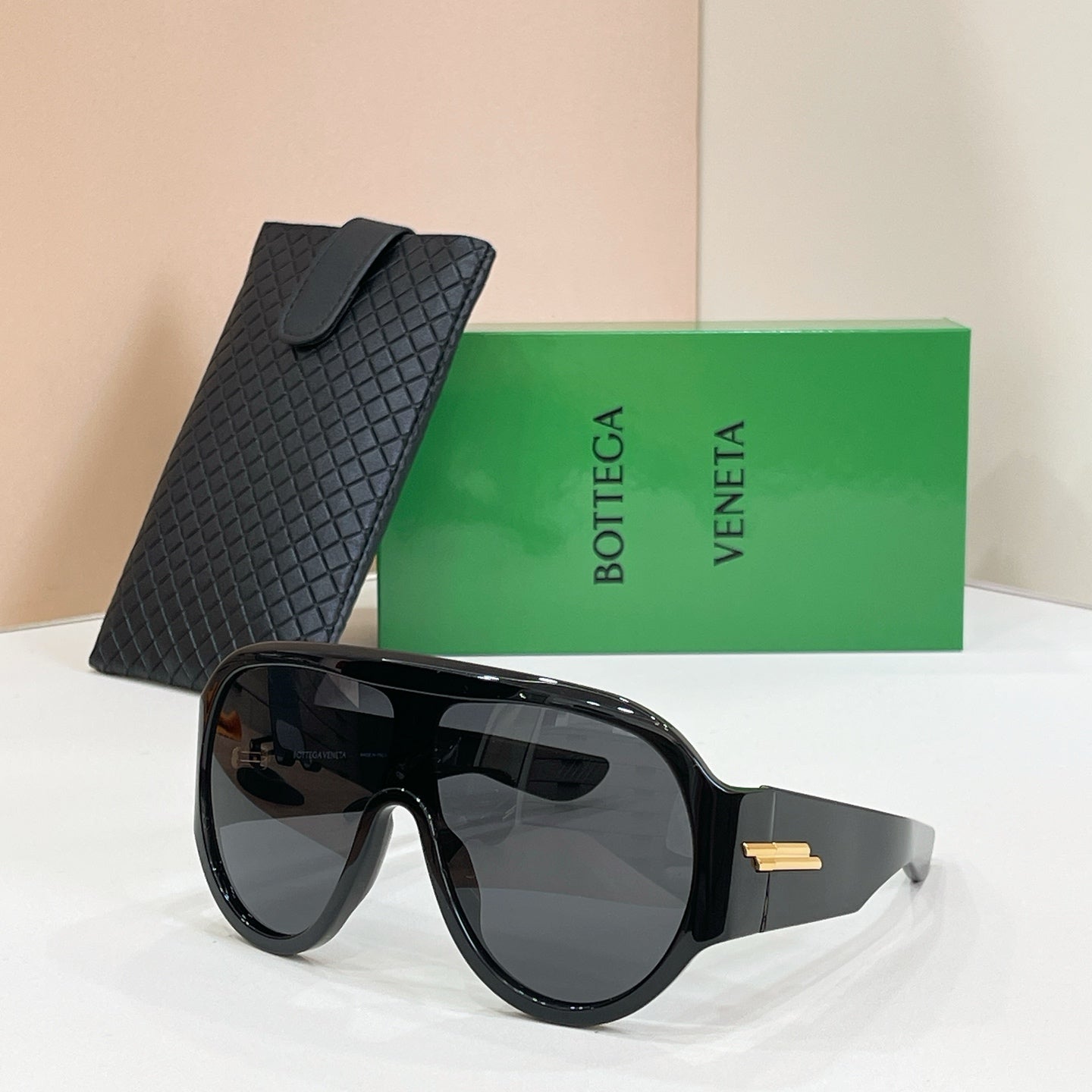 BOTTEGA VENETA Sunglasses-BV1345S